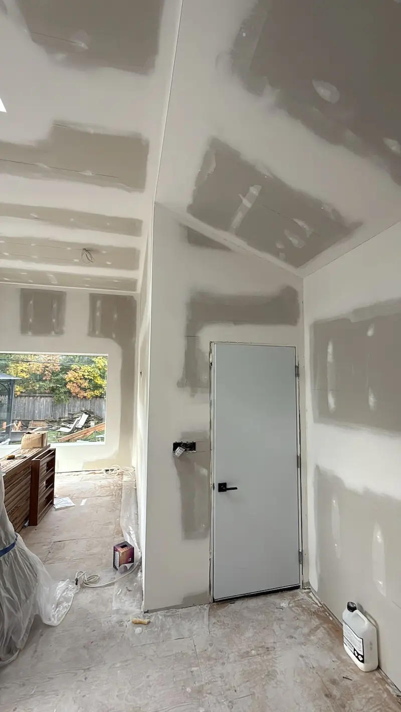 Drywall Repairs & Repainting in Toronto project by Premium Coat in Toronto - Finished work example 2